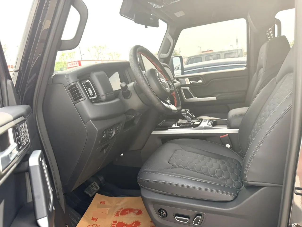 212 2024 T01 2.0T Explorer Automatic 6