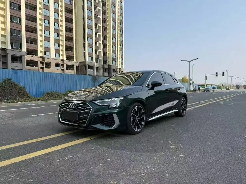 Открыть галерею: Audi 2023 A3 Sportback 1.4TFSI 35TFSI Fashion Sports Automatic
