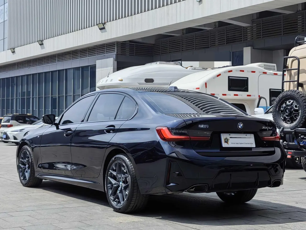 BMW 3 Series 2025 330Li 2.0T M Sports Obsidian Night Suit Automatic Gear 2