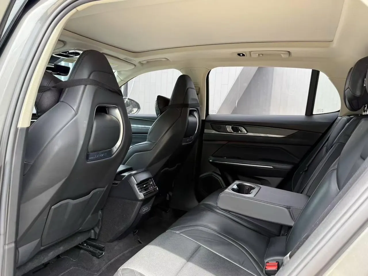 LYNK&amp;CO 2021 LYNK&amp;CO 01 2.0TD Two-Drive Pro Automatic 4