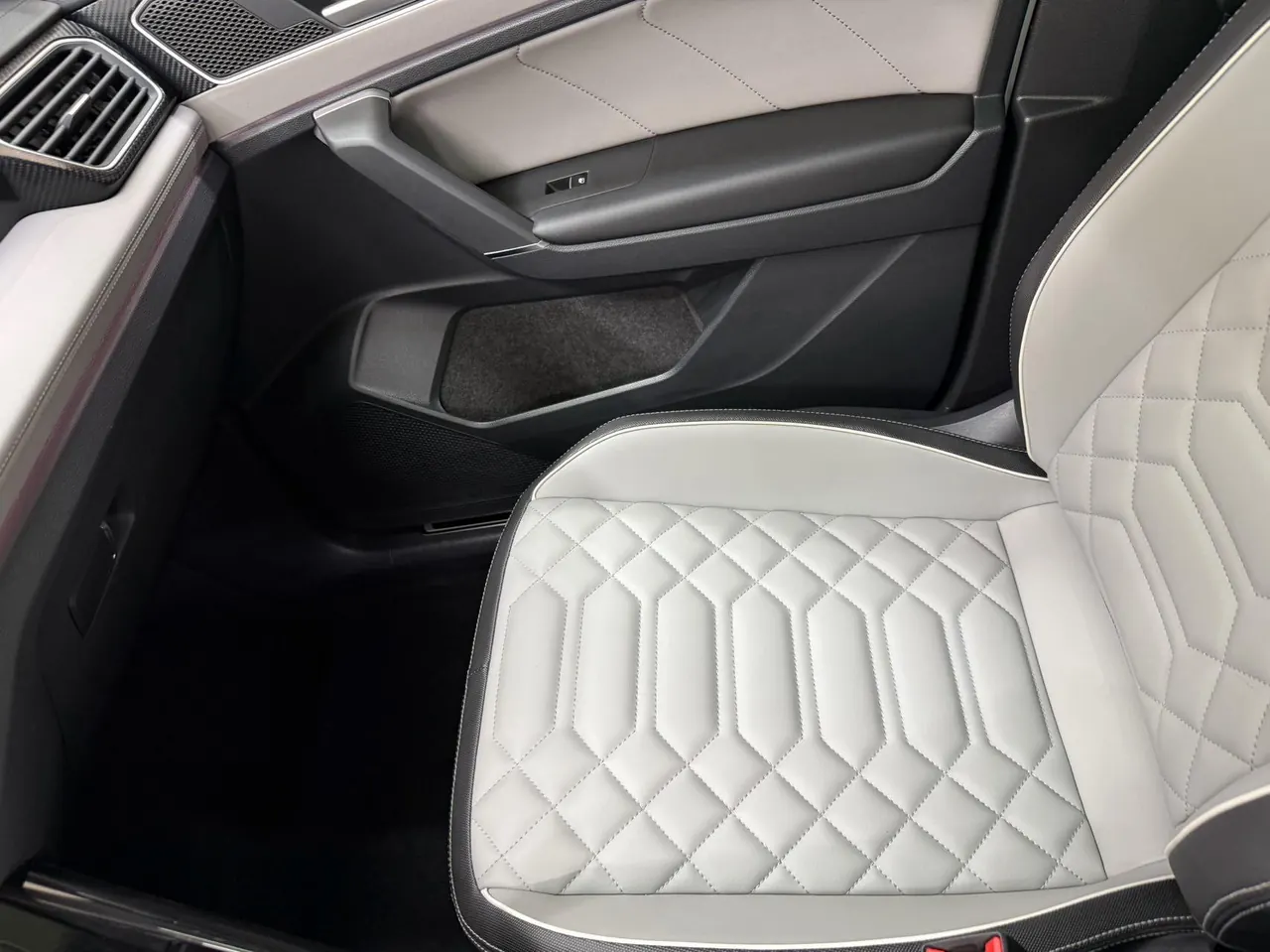 Volkswagen 2023 Tanyue 1.4TSI 280TSI Two-Drive Luxury Plus Advanced Edition Automatic Gear 12