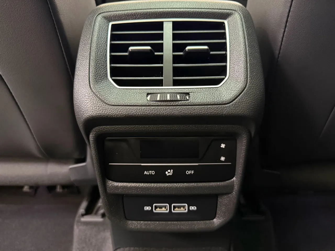 Volkswagen 2023 Tanyue 1.4TSI 280TSI Two-Drive Luxury Plus Advanced Edition Automatic Gear 16