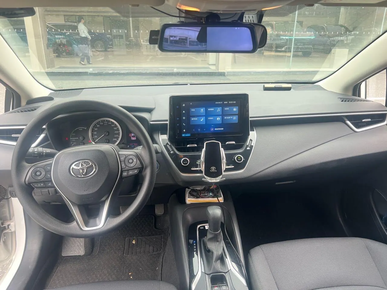 Toyota 2021 Corolla Double Engine 1.8 Stepless Elite Automatic Gear 4