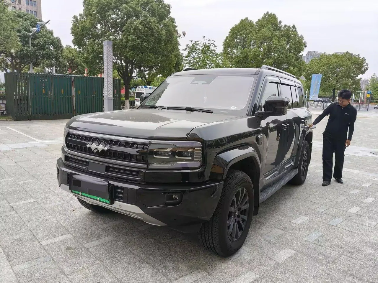 Открыть галерею: FangChengBao 2025 Leopard 5 1.5T Stepless 210KM Gods Ultra Edition Automatic Gear