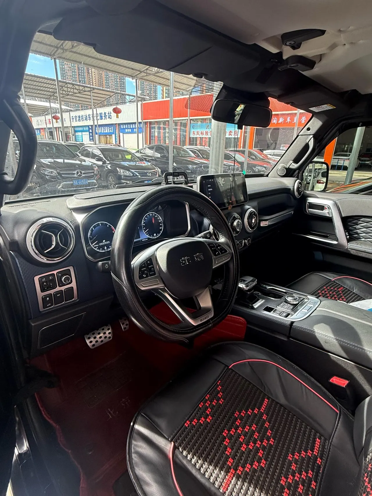 Beijing 2021 BJ40 2.0T 4-wheel-drive blade hero version chivalrous (front and rear electric lock) automatic gear 4