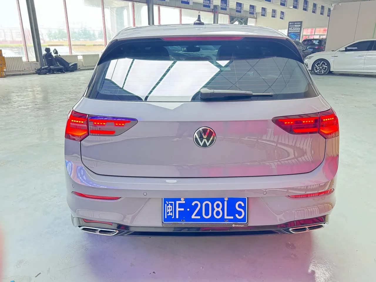Volkswagen 2021 Golf 8 R-Line 1.4TSI 280TSI Automatic 4