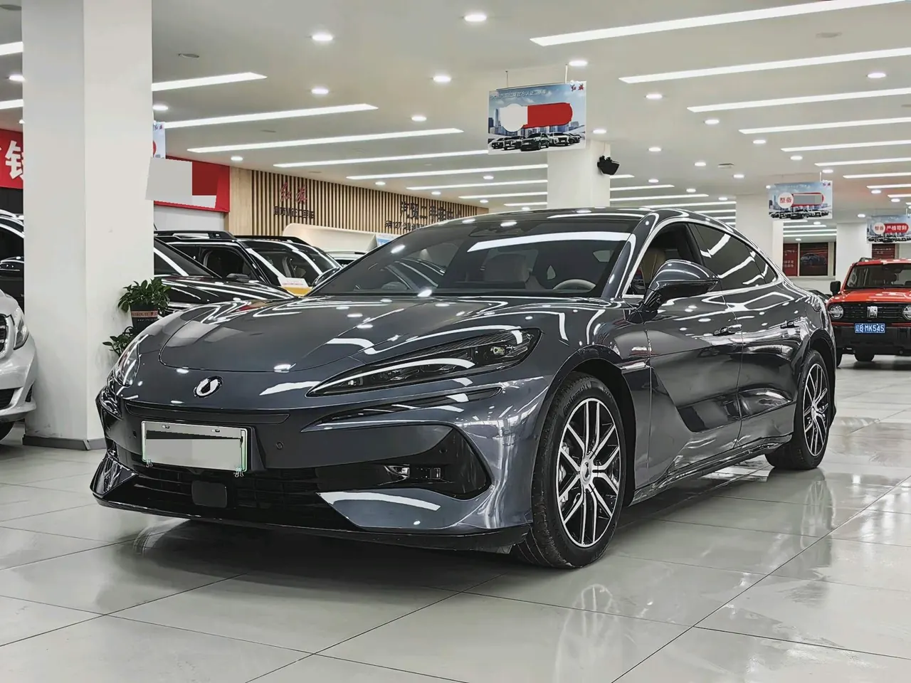 Open image lightbox: Denza 2024 Denza Z9 2.0T Stepless 1100km Four-wheel Drive Max Edition Automatic Gear
