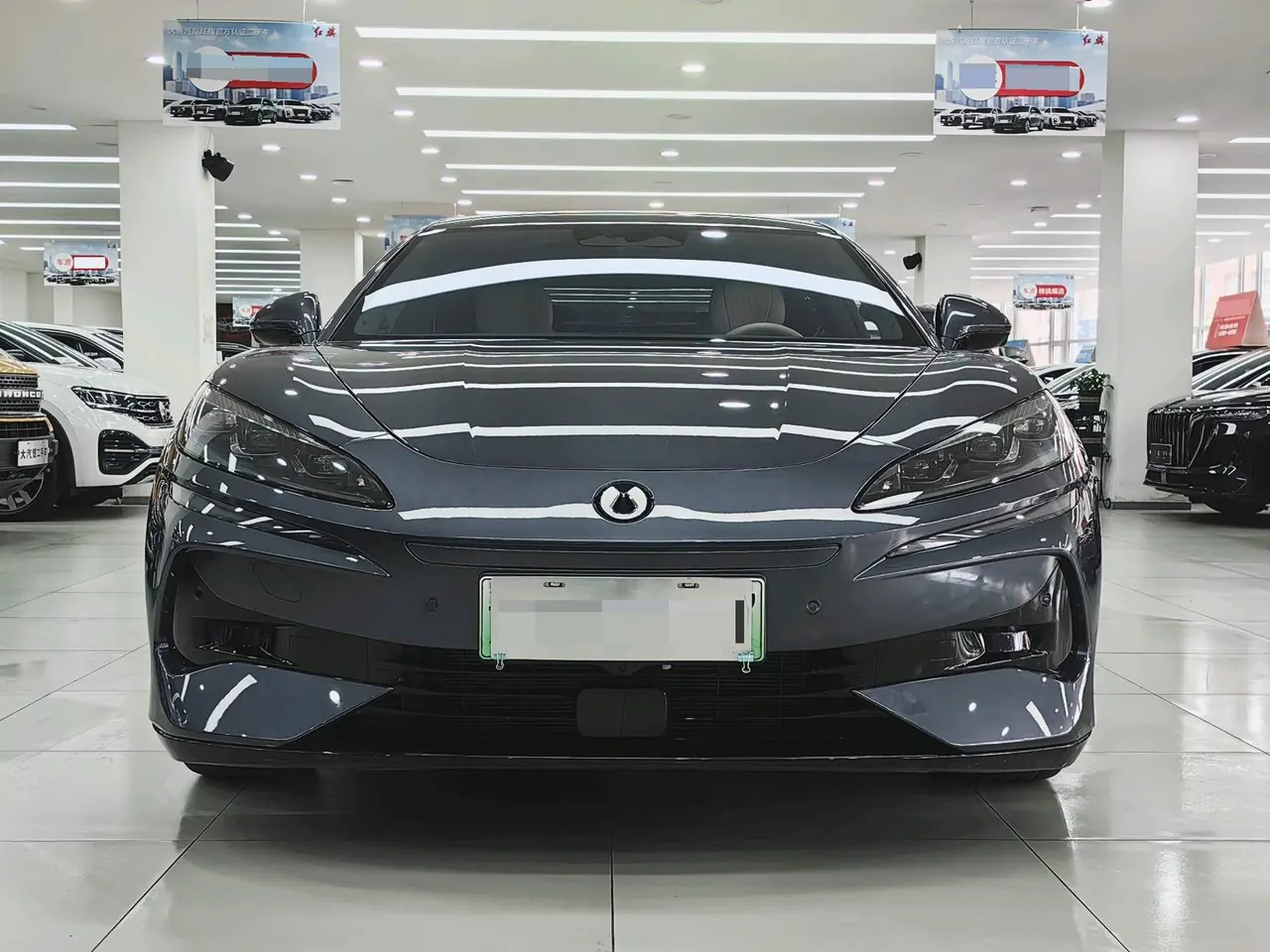 Denza 2024 Denza Z9 2.0T Stepless 1100km Four-wheel Drive Max Edition Automatic Gear 2