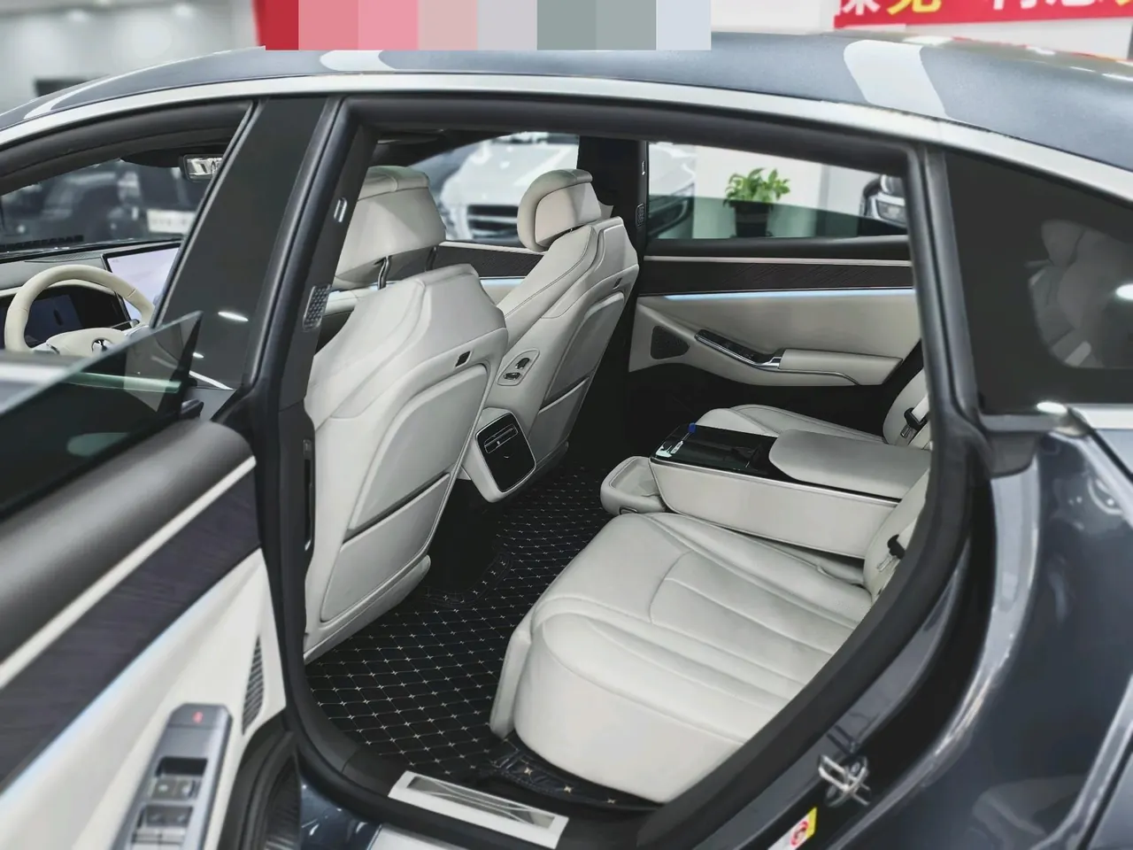 Denza 2024 Denza Z9 2.0T Stepless 1100km Four-wheel Drive Max Edition Automatic Gear 6