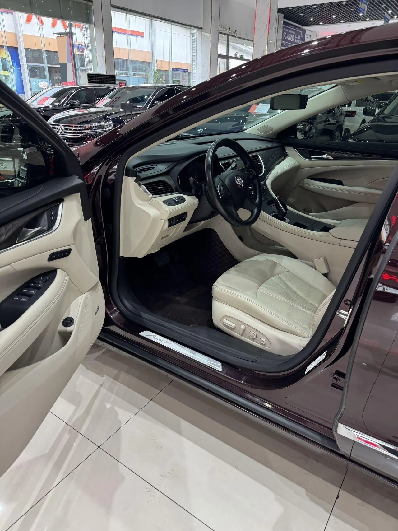 Open image lightbox: Buick 2021 LaCrosse 2.0T Avenir Premium Automatic