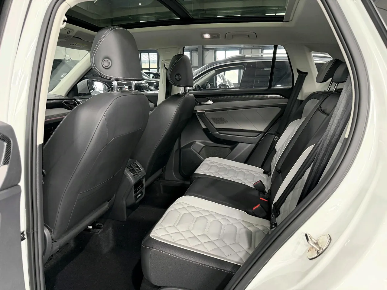 Volkswagen 2023 Tanyue 1.4TSI 280TSI Two-Drive Luxury Plus Advanced Edition Automatic Gear 12