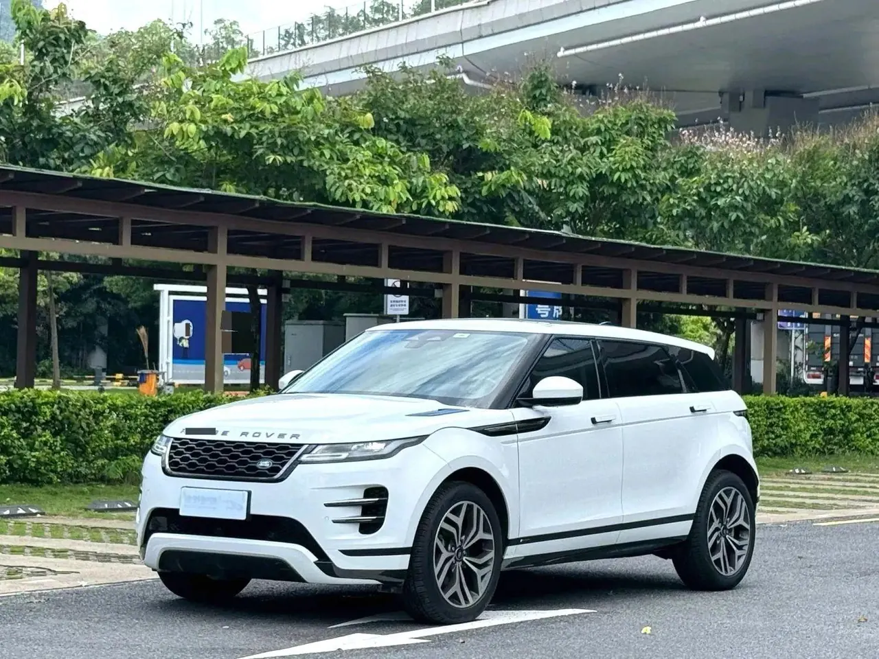 Open image lightbox: Land Rover 2021 Range Rover Aurora L 48V 2.0T 249PS R-Dynamic S Performance Edition Automatic Gear