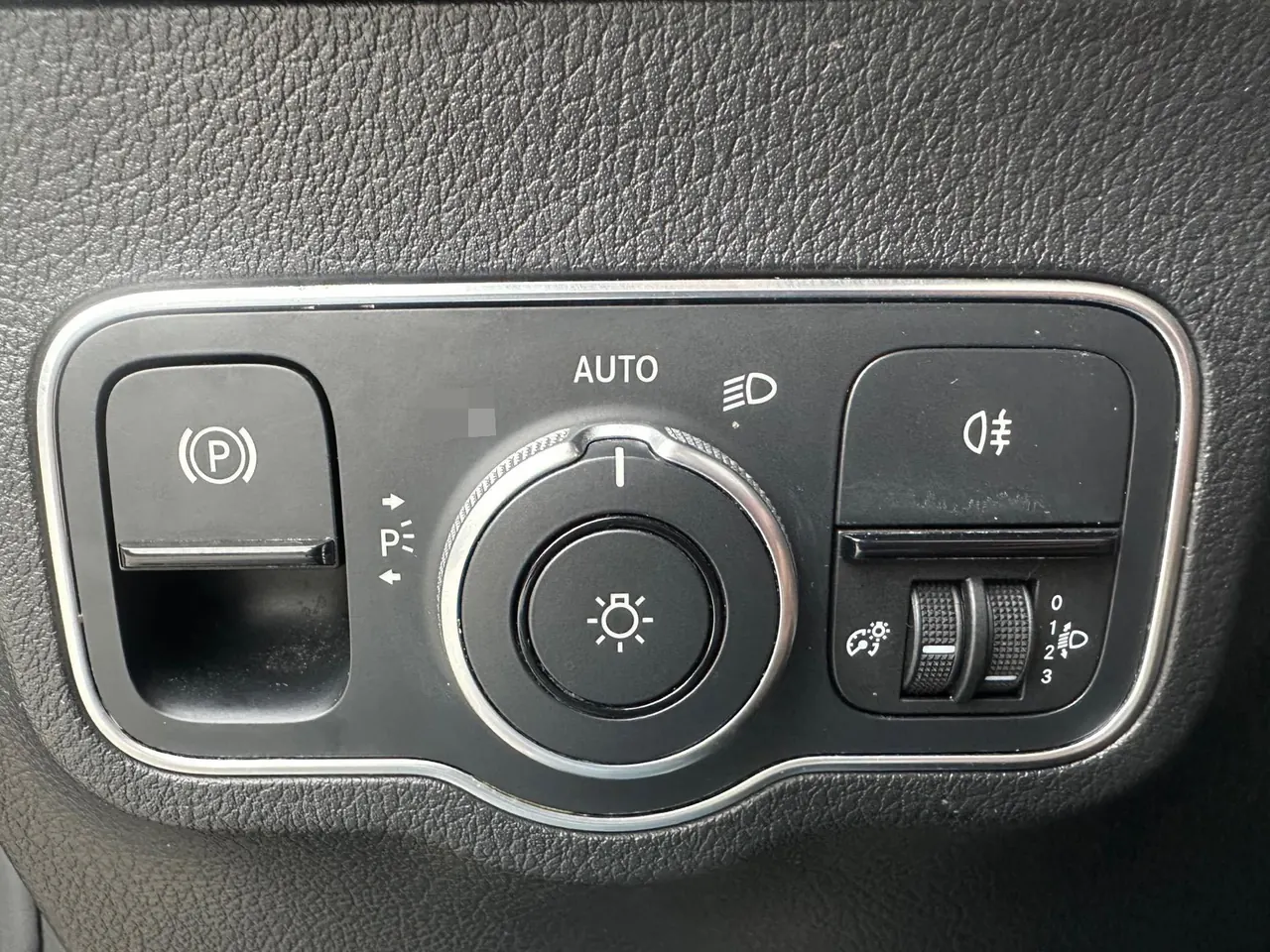 Mercedes Benz 2021 GLB 180 1.3T Dynamic Automatic 12