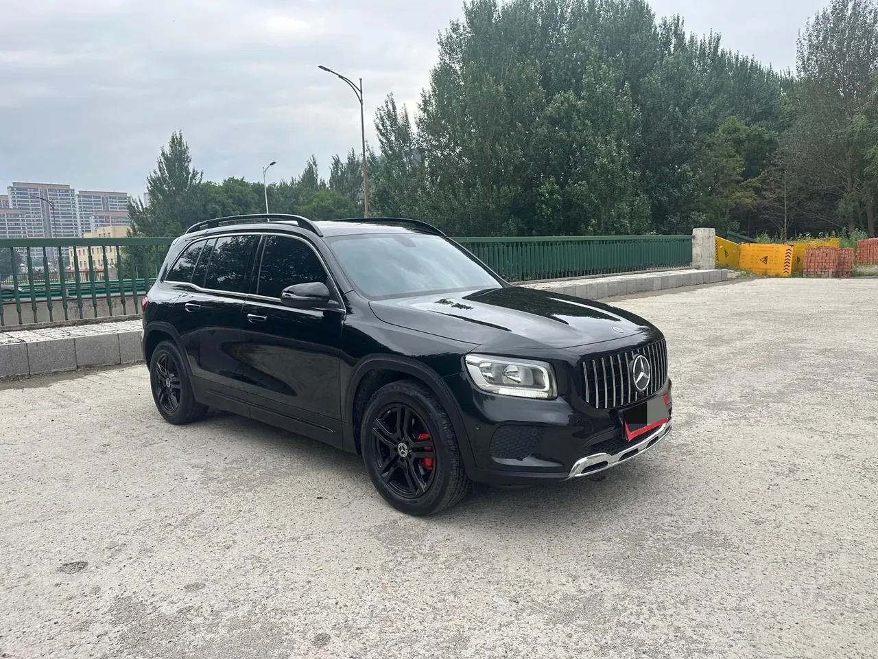 Mercedes Benz 2021 GLB 180 1.3T Dynamic Automatic 3