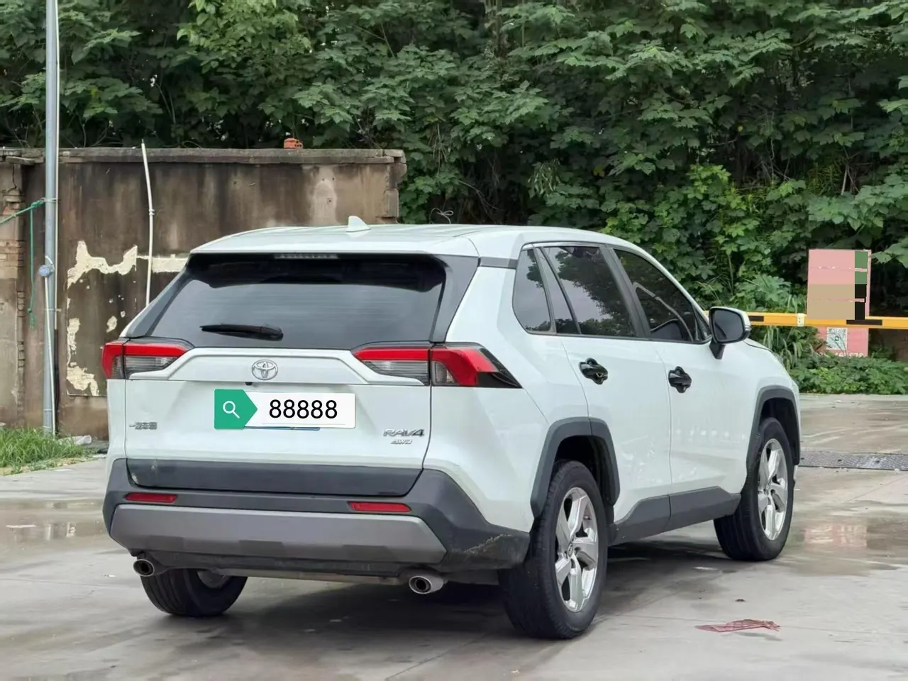 Toyota 2021 RAV4 Rongfeng 2.0 Stepless Four-wheel Drive Fashion PLUS Edition Automatic Gear 9