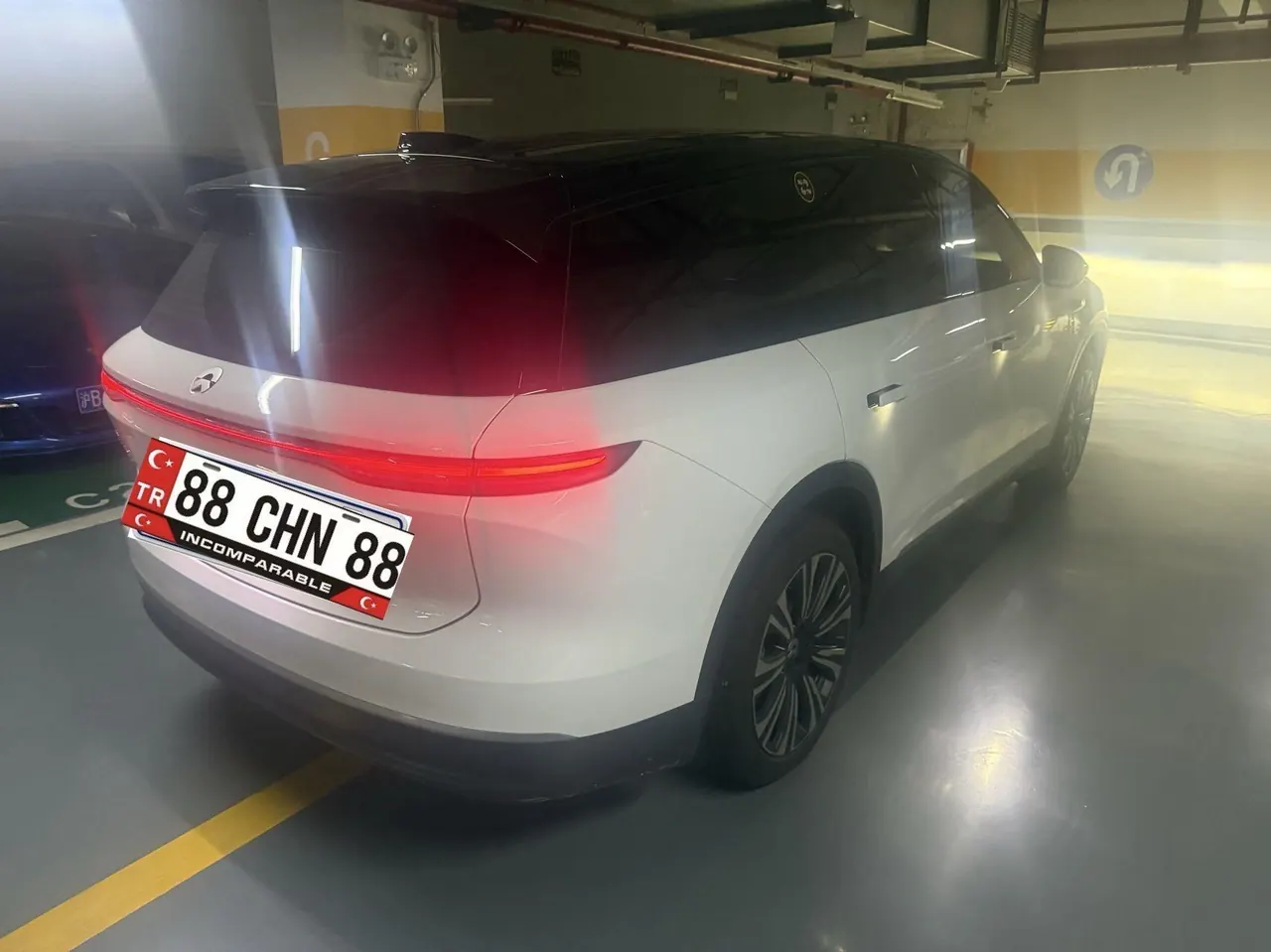 NIO 2023 ES8 75kWh Executive Edition Automatic Gear 2
