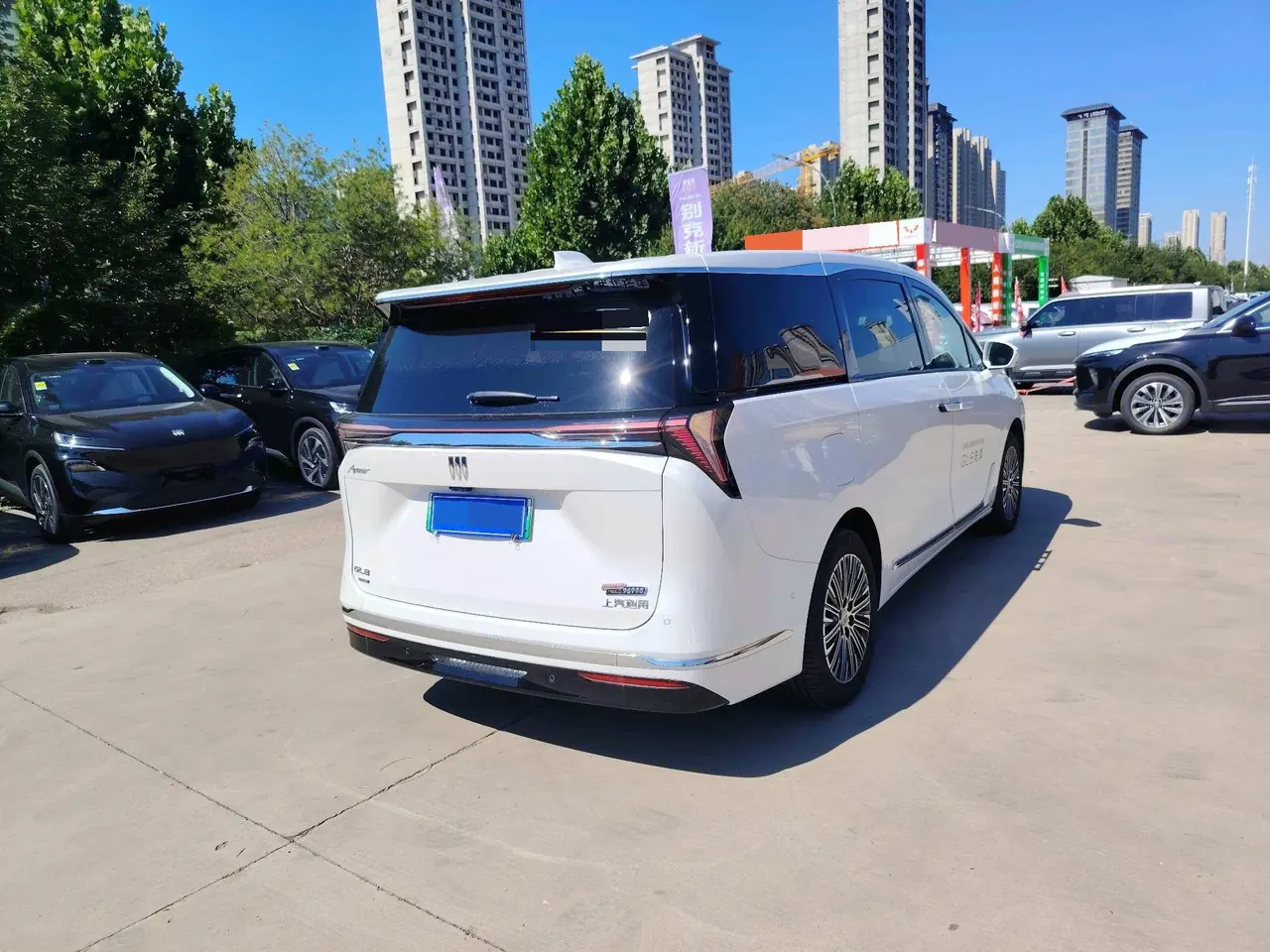 Buick 2024 GL8 Lu Zun PHEV 1.5T Luxury Edition 7-seat Automatic Gear 12