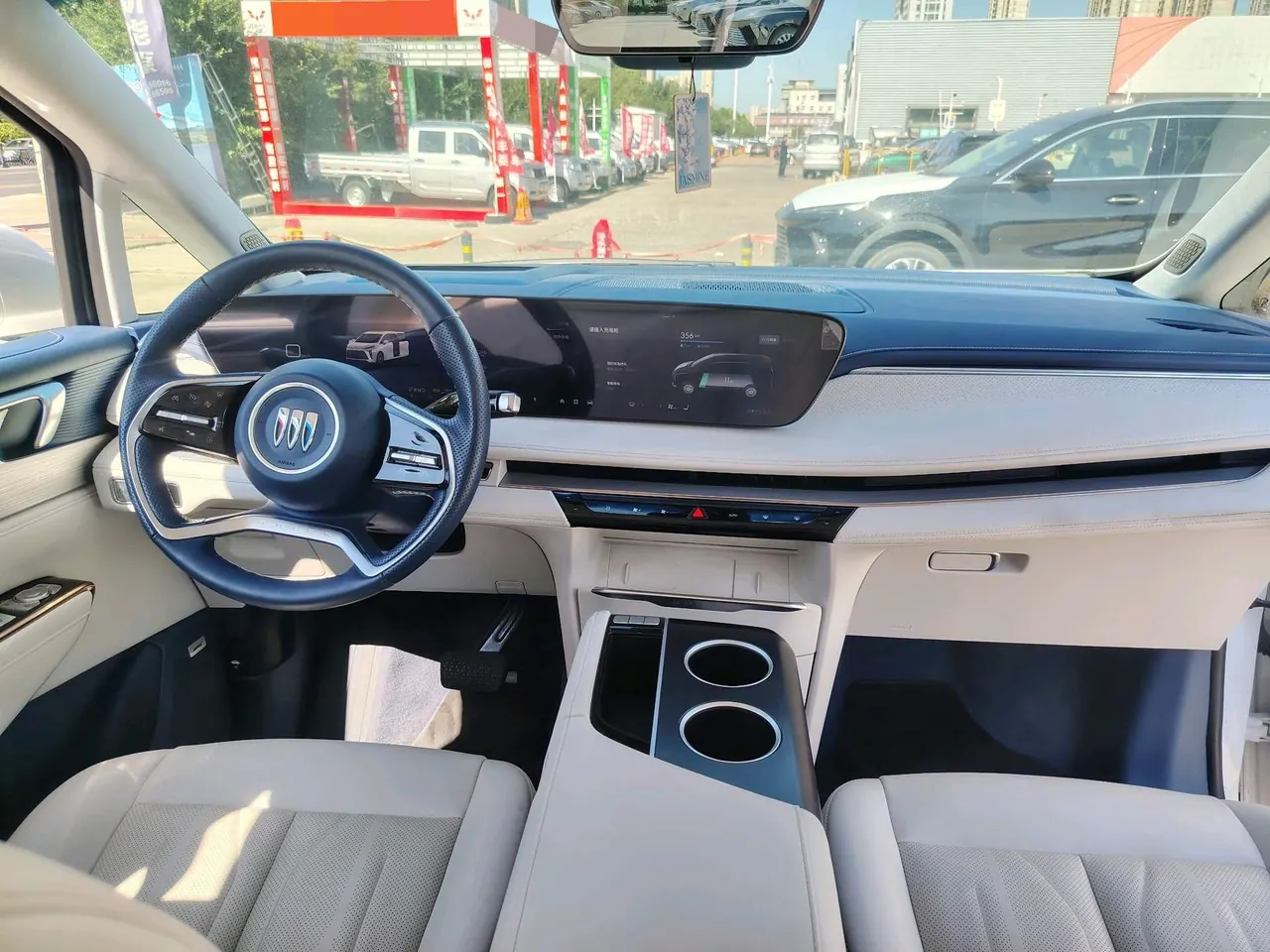 Buick 2024 GL8 Lu Zun PHEV 1.5T Luxury Edition 7-seat Automatic Gear 9