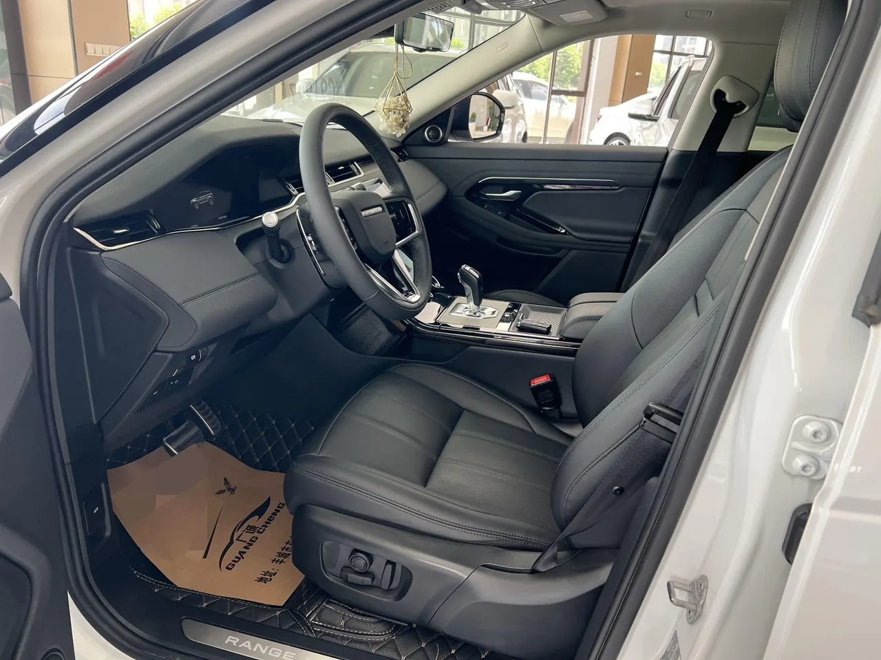 Land Rover 2021 Range Rover Aurora L 48V 2.0T 249PS R-Dynamic First edition First Edition Automatic Gear 4