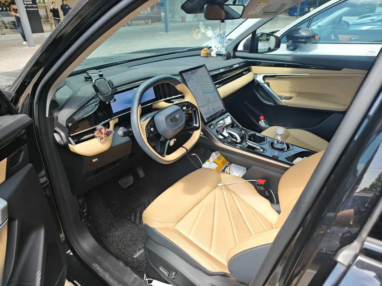 Geely 2023 Boyue L 1.5TD Honorable Automatic Transmission 3
