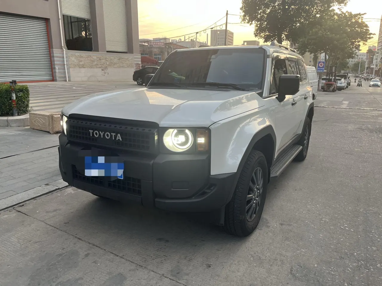 Open image lightbox: Toyota 2025 Prado HEV 2.4T through BX version 5 automatic gear