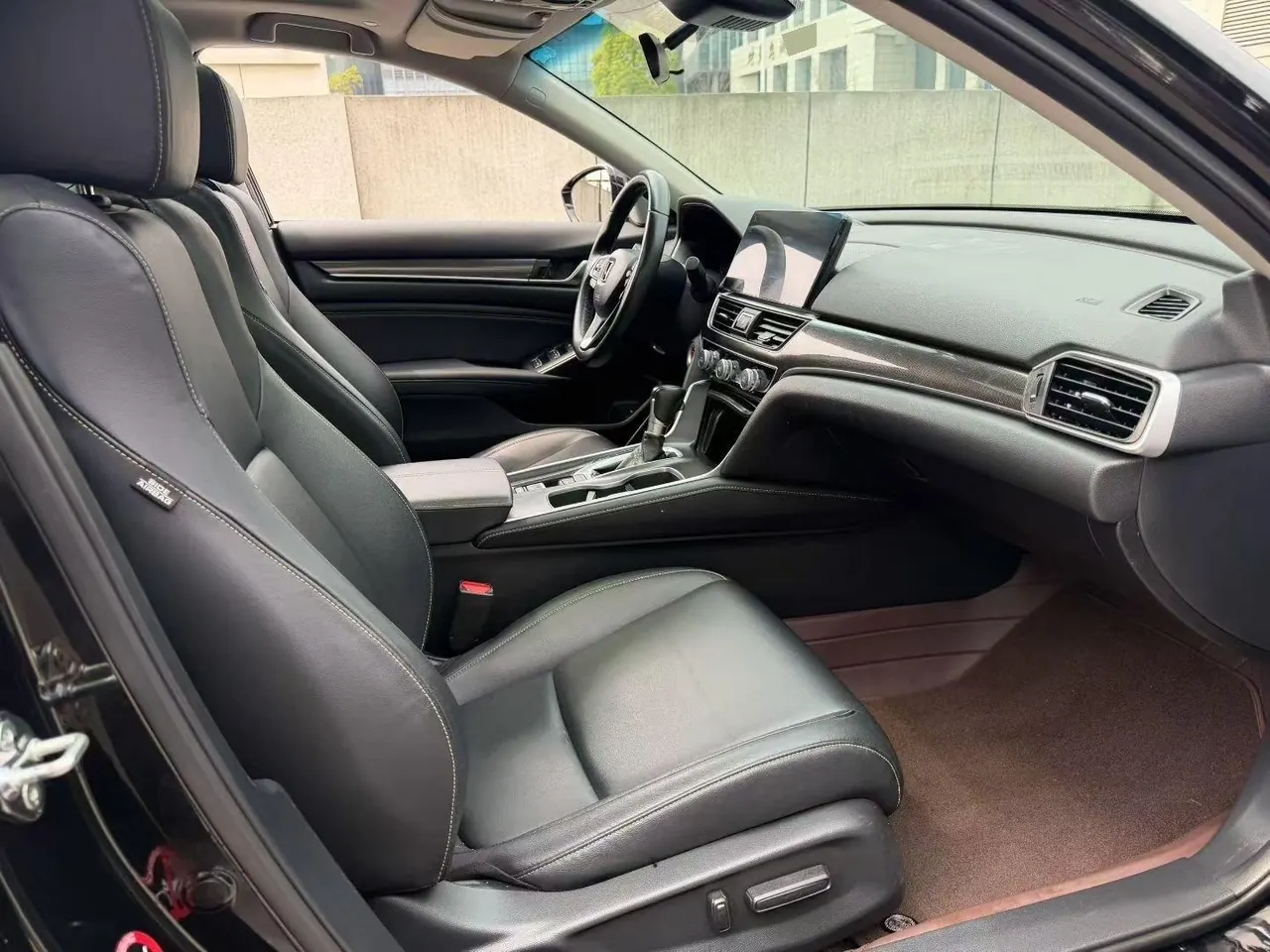 Honda 2022 10th Generation Accord 1.5T Stepless 260TURBO Magic Night Premium Edition Automatic Gear 7