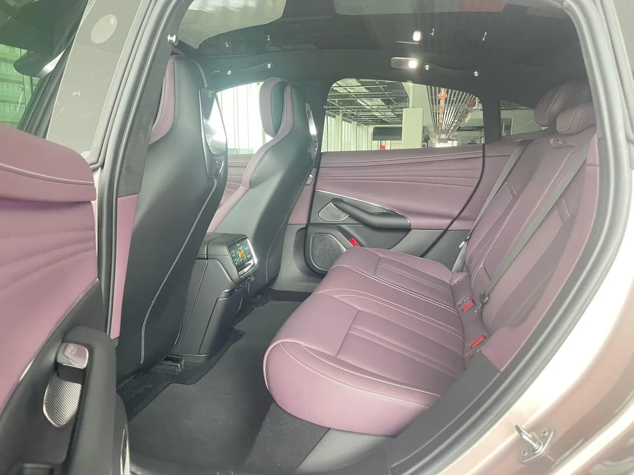 MI 2026 SU7 Standard Edition Automatic Gear 9