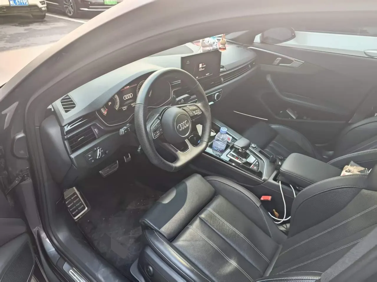 Audi 2024 A4L 2.0TFSI 40TFSI Deluxe Dynamic (Starry Night Edition) Automatic Gear 3