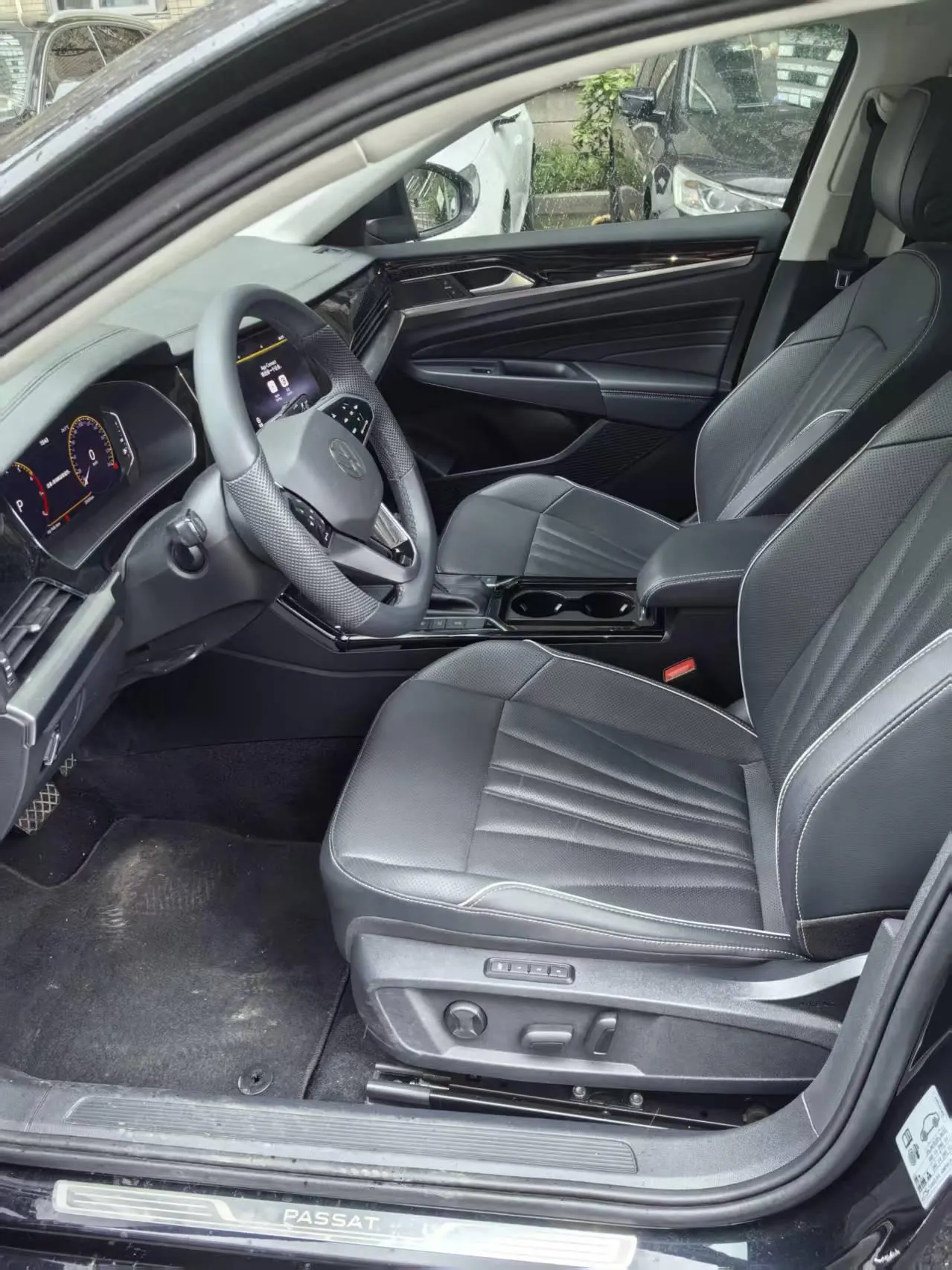 Volkswagen 2024 Passat 2.0TSI 380TSI Star Dragon Edition Automatic Gear 4
