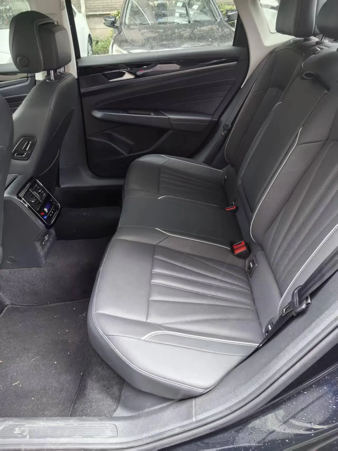 Volkswagen 2024 Passat 2.0TSI 380TSI Star Dragon Edition Automatic Gear 8