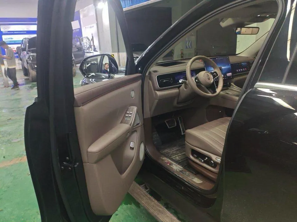 AITO 2026 AITO M7 extended range Max 4-wheel drive version 6 seats (192-line laser Radar) automatic gear - View 1