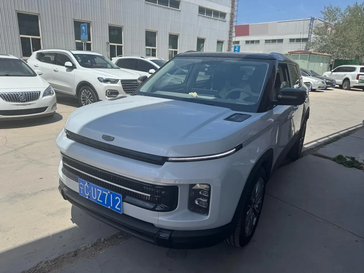 Open image lightbox: Geely 2026 icon 1.5TD chocolate alcohol version of automatic gear