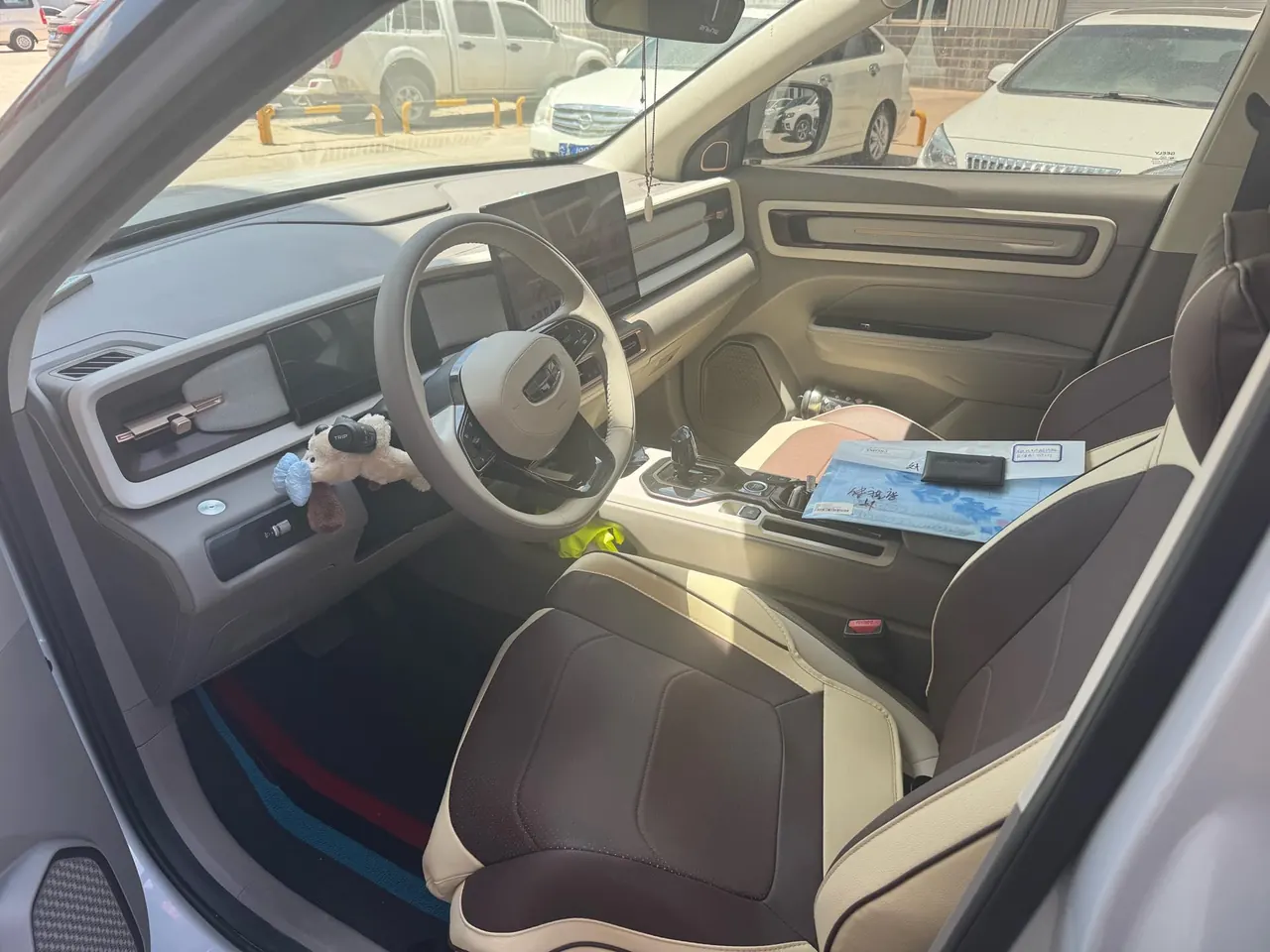 Geely 2026 icon 1.5TD chocolate alcohol version of automatic gear 3