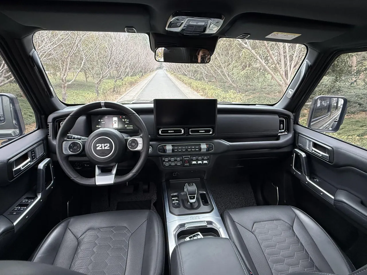 212 2024 T01 2.0T Explorer Automatic 8
