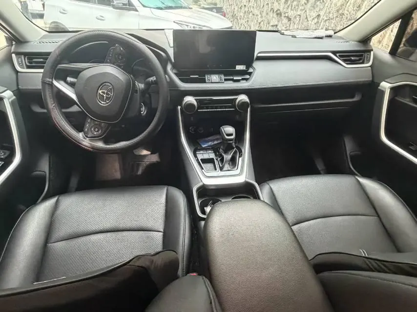 Toyota 2024 RAV4 Rongbo 2.0 Stepless Two-Drive City Edition Automatic Gear 2