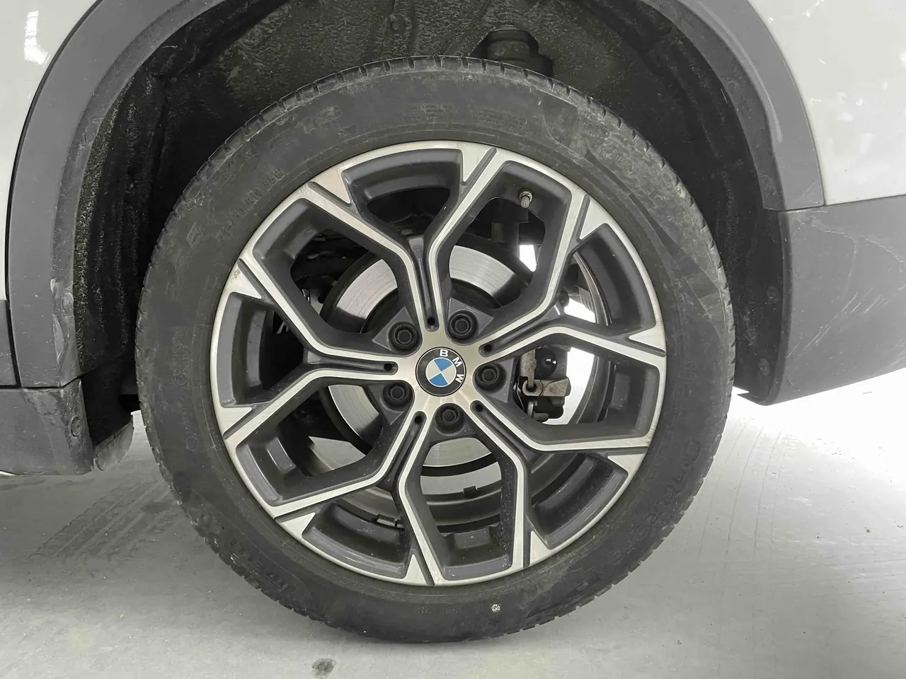 BMW 2022 X1 sDrive20Li 1.5T fashion automatic gear 7