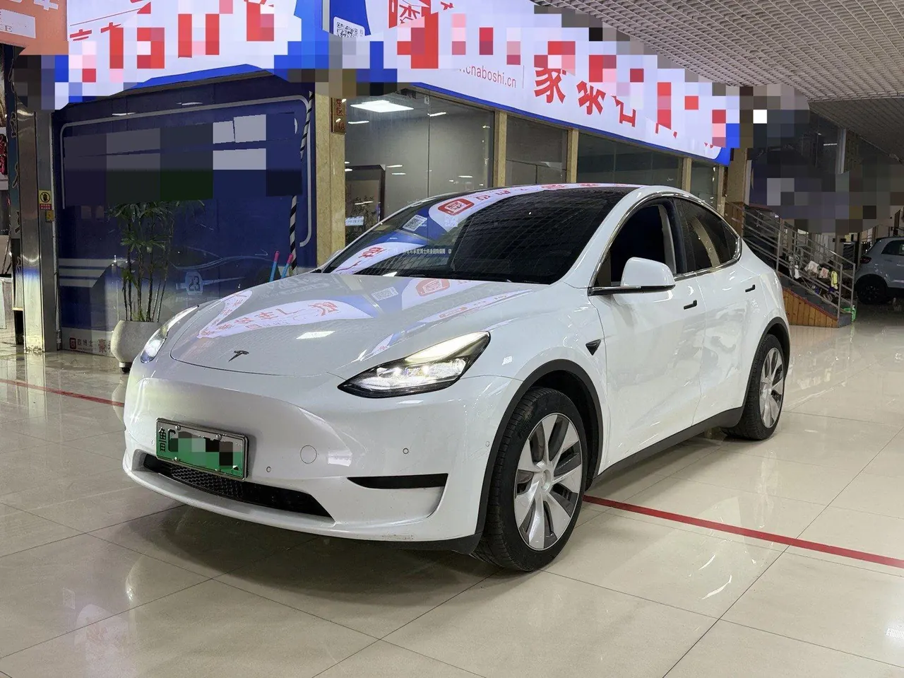 Tesla 2022 Model Y rear-wheel drive version automatic transmission - View 1