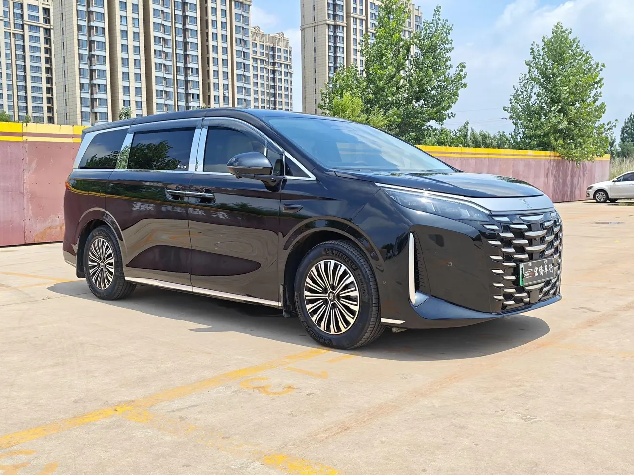 BYD 2025 summer DM-i 1.5T stepless 180km excellent automatic gear 3