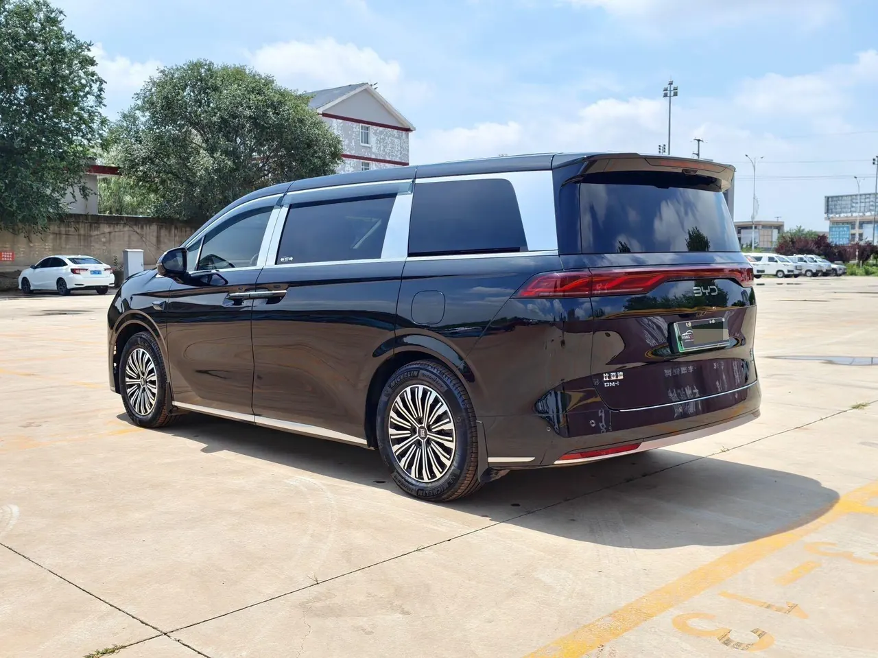 BYD 2025 summer DM-i 1.5T stepless 180km excellent automatic gear 7