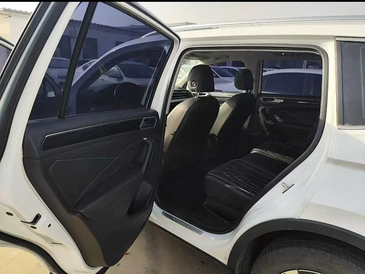 Volkswagen 2024 Tiguan L 1.5TSI 300TSI Two‑Wheel‑Drive Longteng Edition Automatic Transmission 4