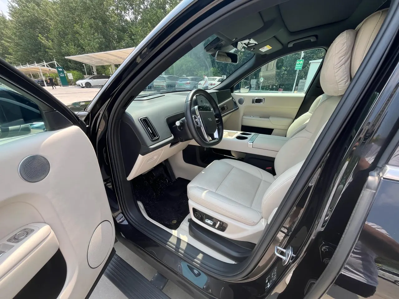 Li 2024 L9 Ultra automatic gear 3