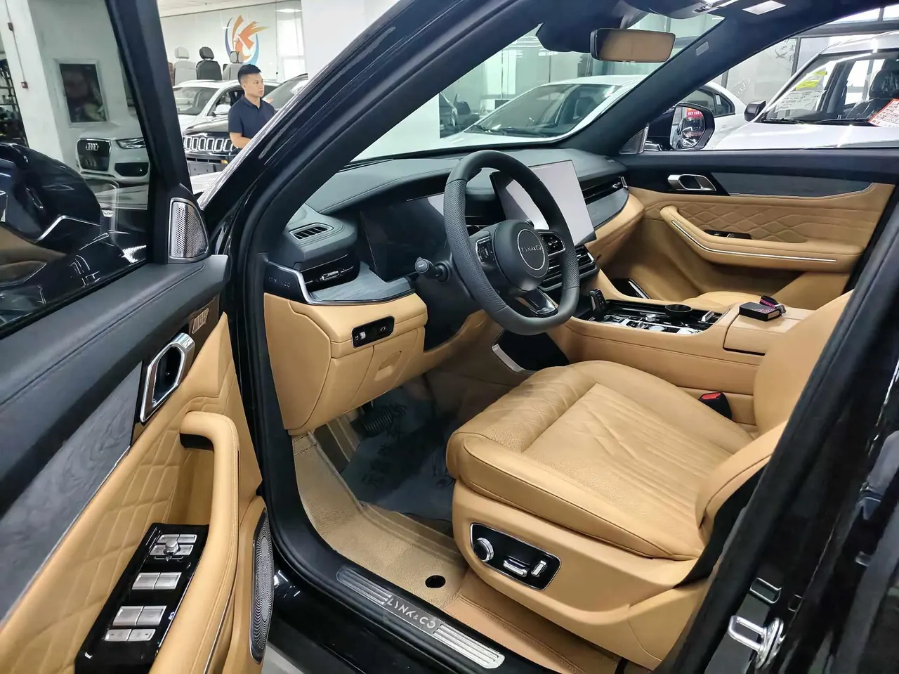LYNK&amp;CO 2026 LYNK&amp;CO 09 MHEV 2.0T four-wheel drive exploration version Ultra automatic gear 4