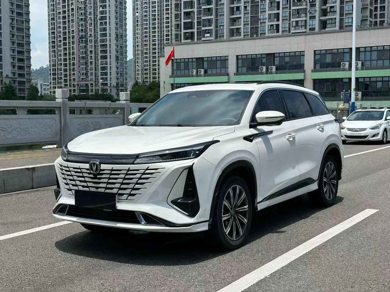 ChangAn 2023 CS75 PLUS 1.5T Pilot Automatic Gear - View 1