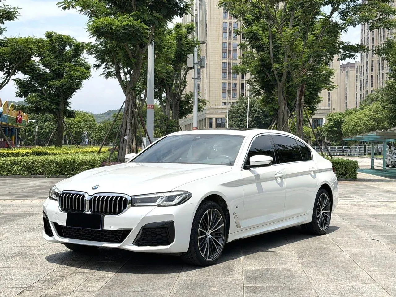 BMW 5 Series 2022 530Li 2.0T Leading M Sports Suit (Modified) Automatic Gear - View 1