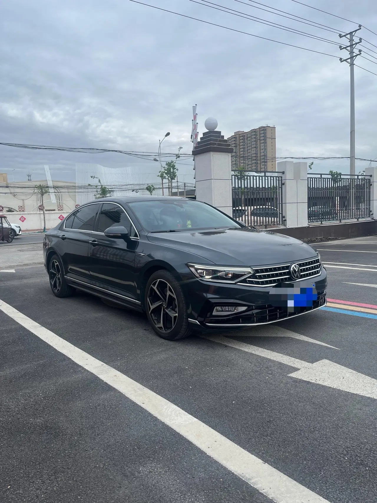 Volkswagen 2023 Magotan 2.0TSI 330TSI 2 million Commemorative Luxury Automatic Gear 2