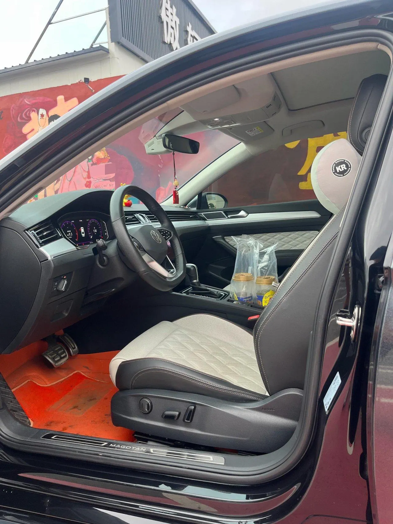 Volkswagen 2023 Magotan 2.0TSI 330TSI 2 million Commemorative Luxury Automatic Gear 4