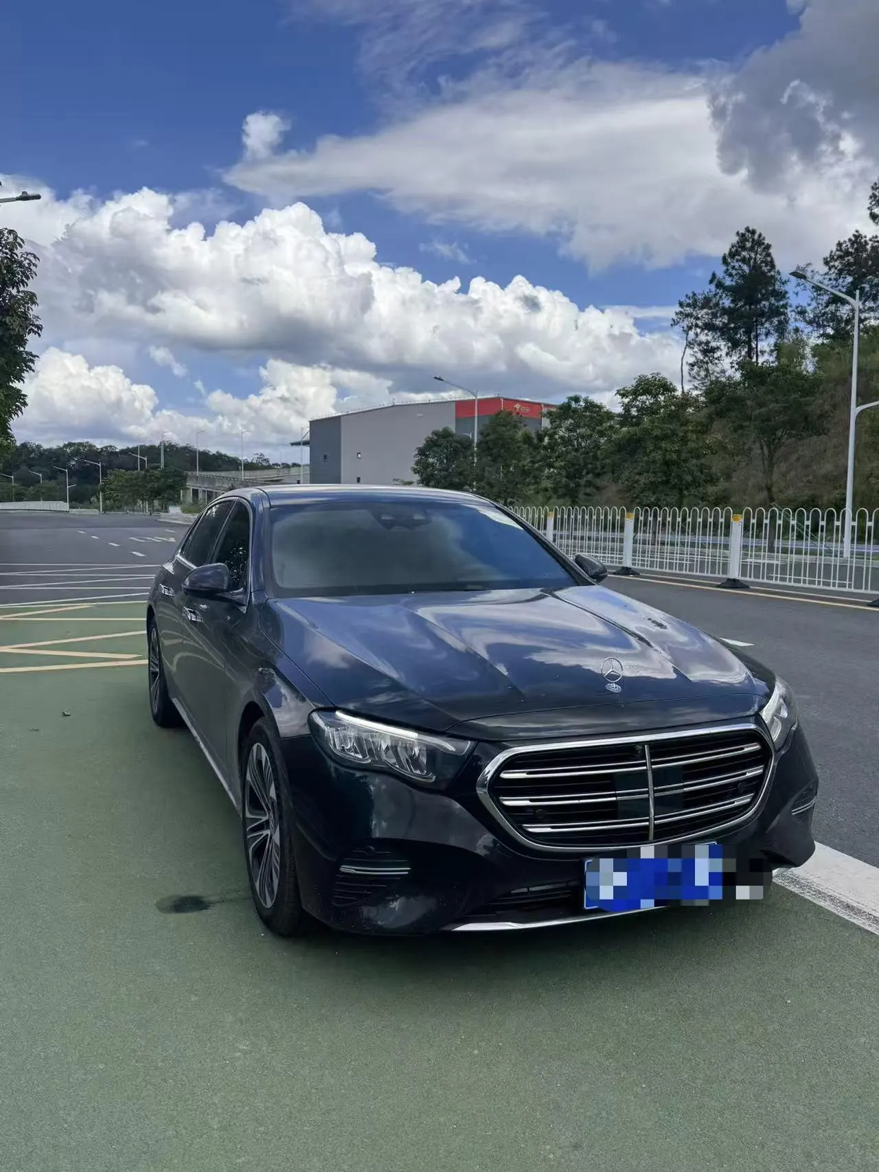 Mercedes Benz E-Class 2026 model E 300 L 48V 2.0T Luxury Edition Automatic - View 1