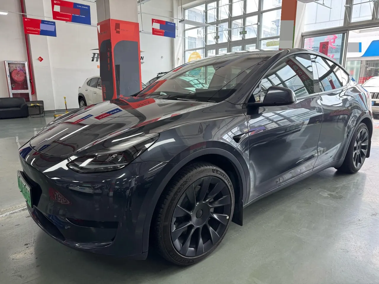 Tesla 2024 Model Y rear-wheel drive version automatic transmission - View 1