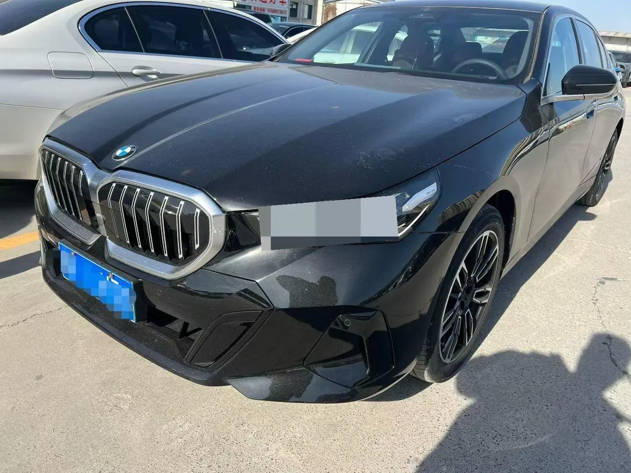 BMW 5 Series 2026 model 525Li 48V 2.0T M Sport Package automatic transmission - View 1