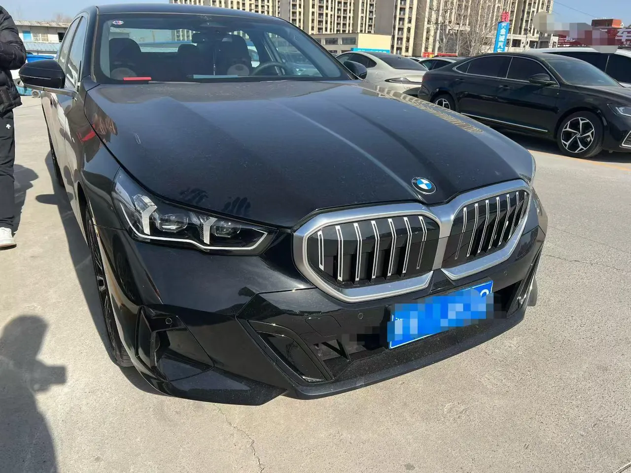 BMW 5 Series 2026 model 525Li 48V 2.0T M Sport Package automatic transmission 5